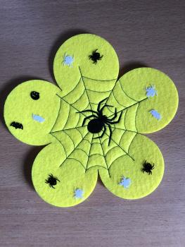 Vollstickdatei Spinne im Netz